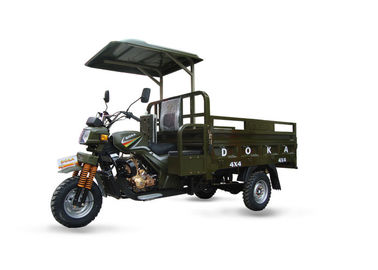 Trzyosiowy motocykl z napędem na wał, napędzany silnikiem, ze stalową ramą i osią samochodu
