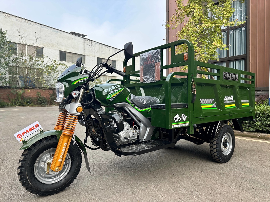 Trwały trójkołowy motocykl z hamulcem bębnowym z przodu i z tyłu i otwartym typem nadwozia