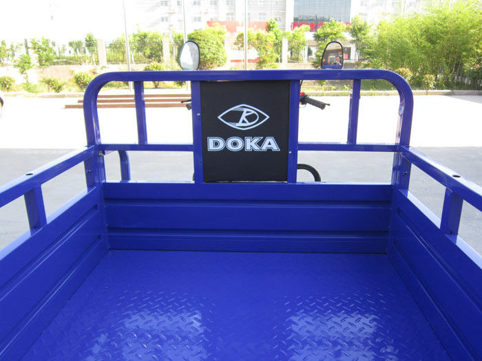 Trójkołowy wózek transportowy z napędem 150CC Duży okrągły reflektor 1,8 m * 1,25 m Cargo Box